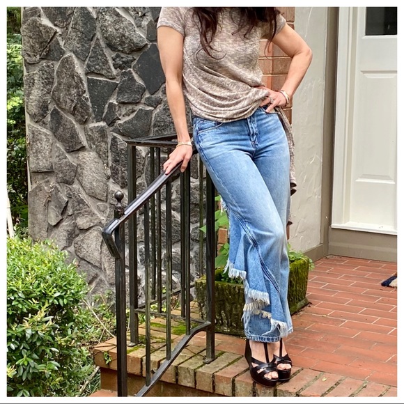 ✨LAST ONES✨CHIC SIDE FRAYED JEANS - Picture 3 of 7